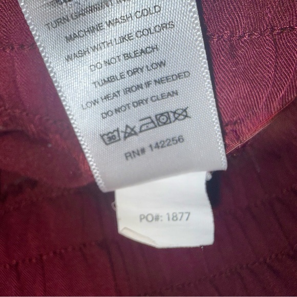 Figs Women’s Burgundy High Waisted Relaxed Fionx Jogger Scrub Pant Size: XS/P - Picture 8 of 15